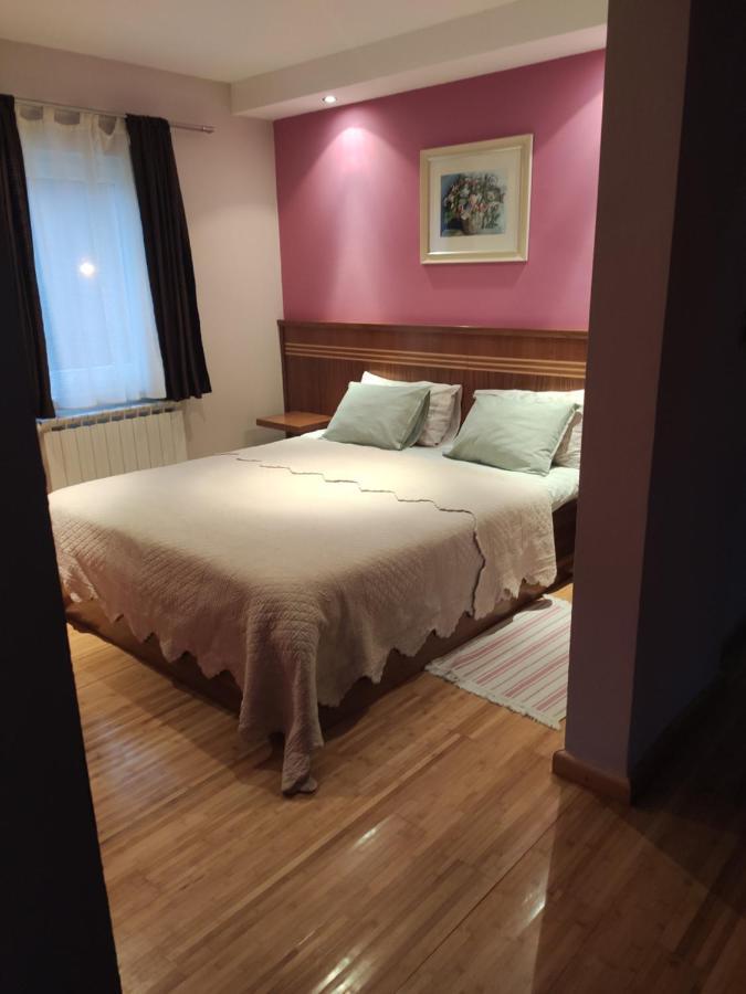ラストヴァチャ ハウス ビバ ＆ レオナ Bed & Breakfast エクステリア 写真