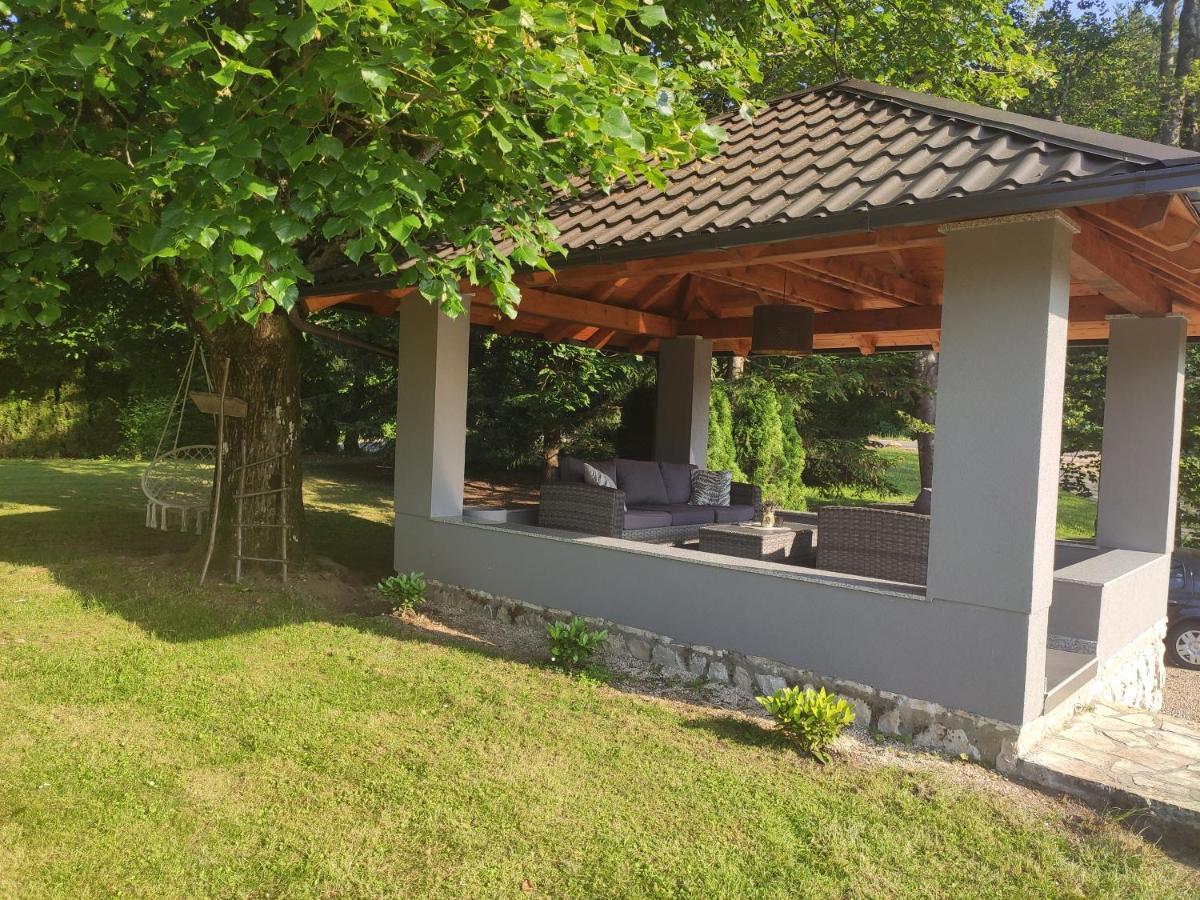 ラストヴァチャ ハウス ビバ ＆ レオナ Bed & Breakfast エクステリア 写真