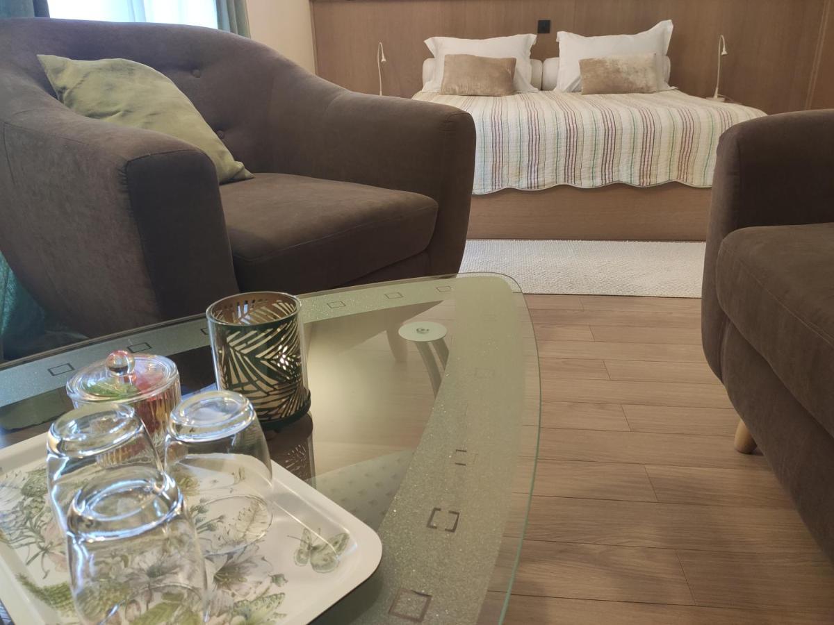 ラストヴァチャ ハウス ビバ ＆ レオナ Bed & Breakfast エクステリア 写真