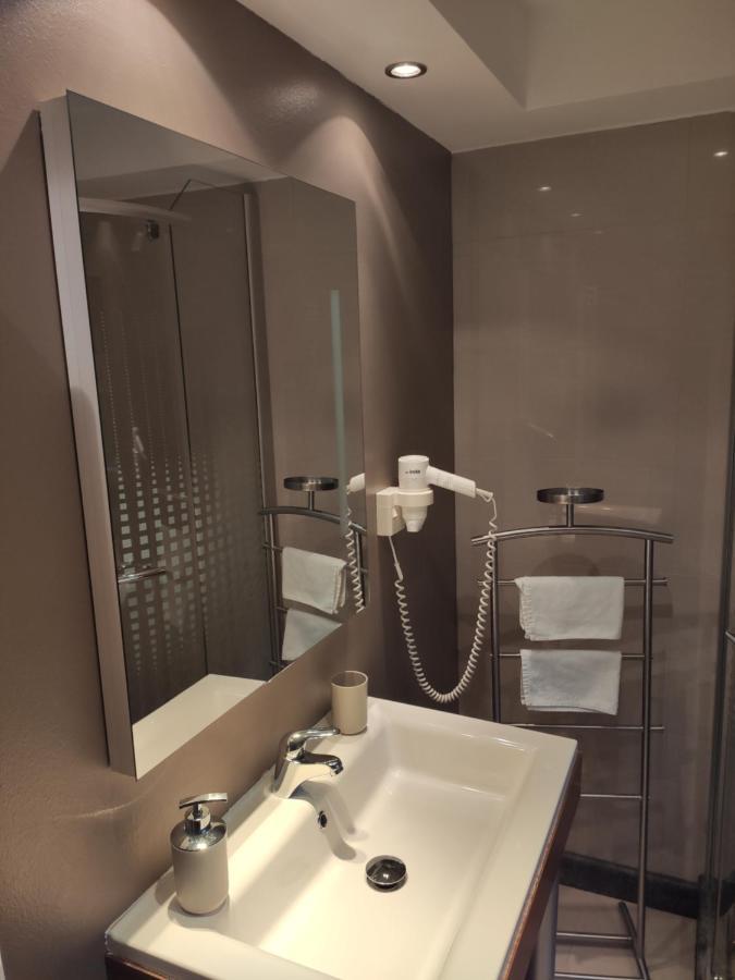 ラストヴァチャ ハウス ビバ ＆ レオナ Bed & Breakfast エクステリア 写真