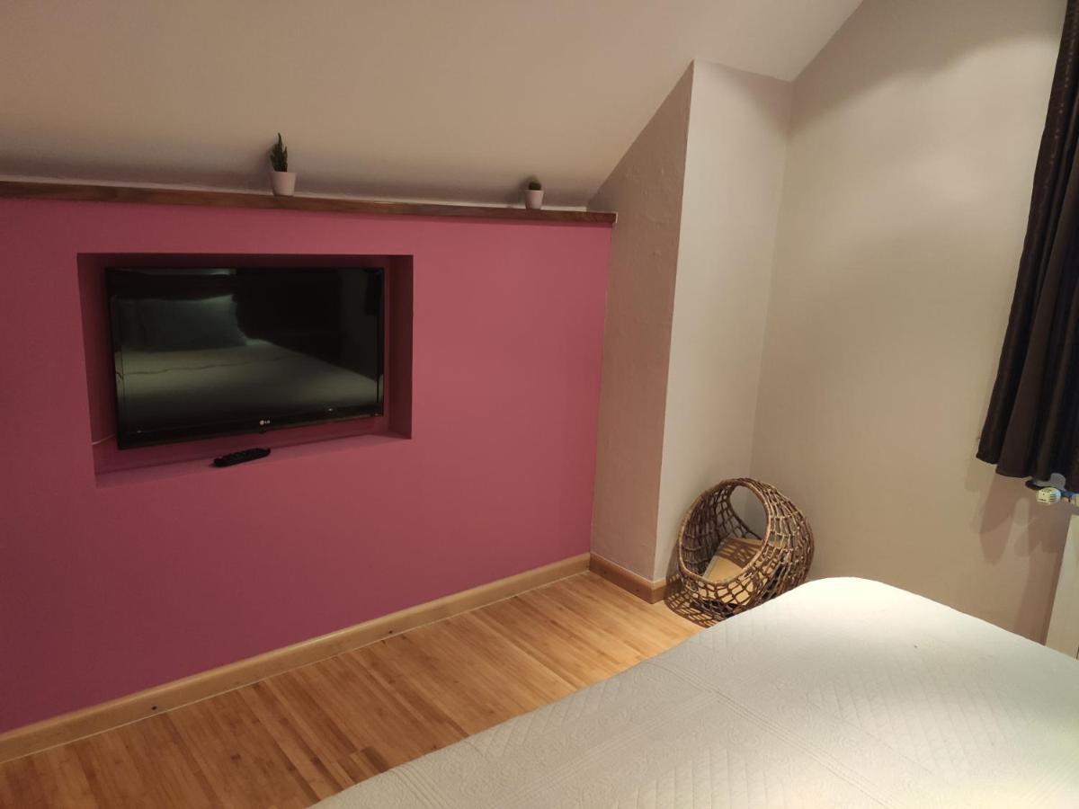 ラストヴァチャ ハウス ビバ ＆ レオナ Bed & Breakfast エクステリア 写真